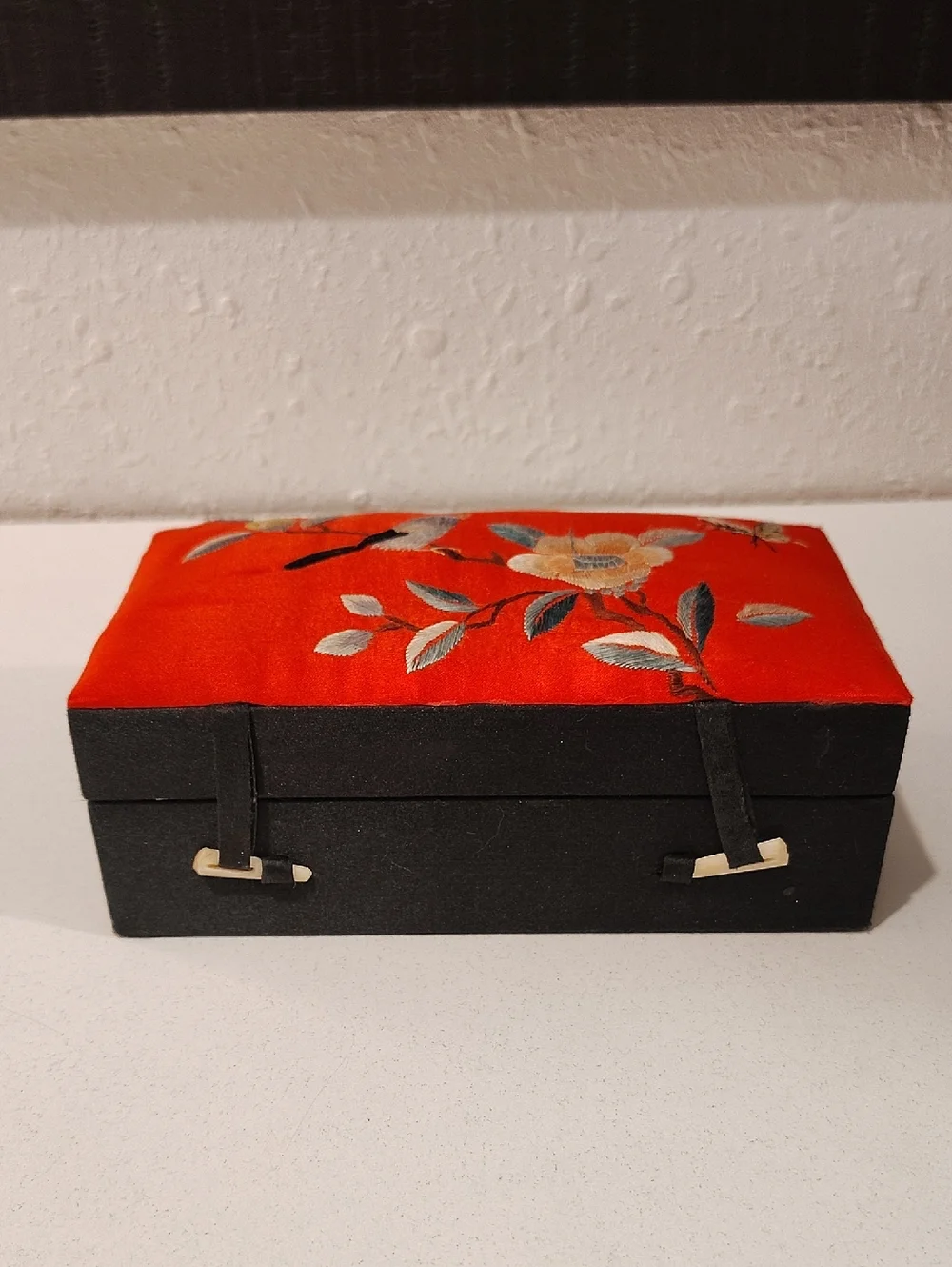 Vintage Chinese Silk Embroidered Padded Trinket Box